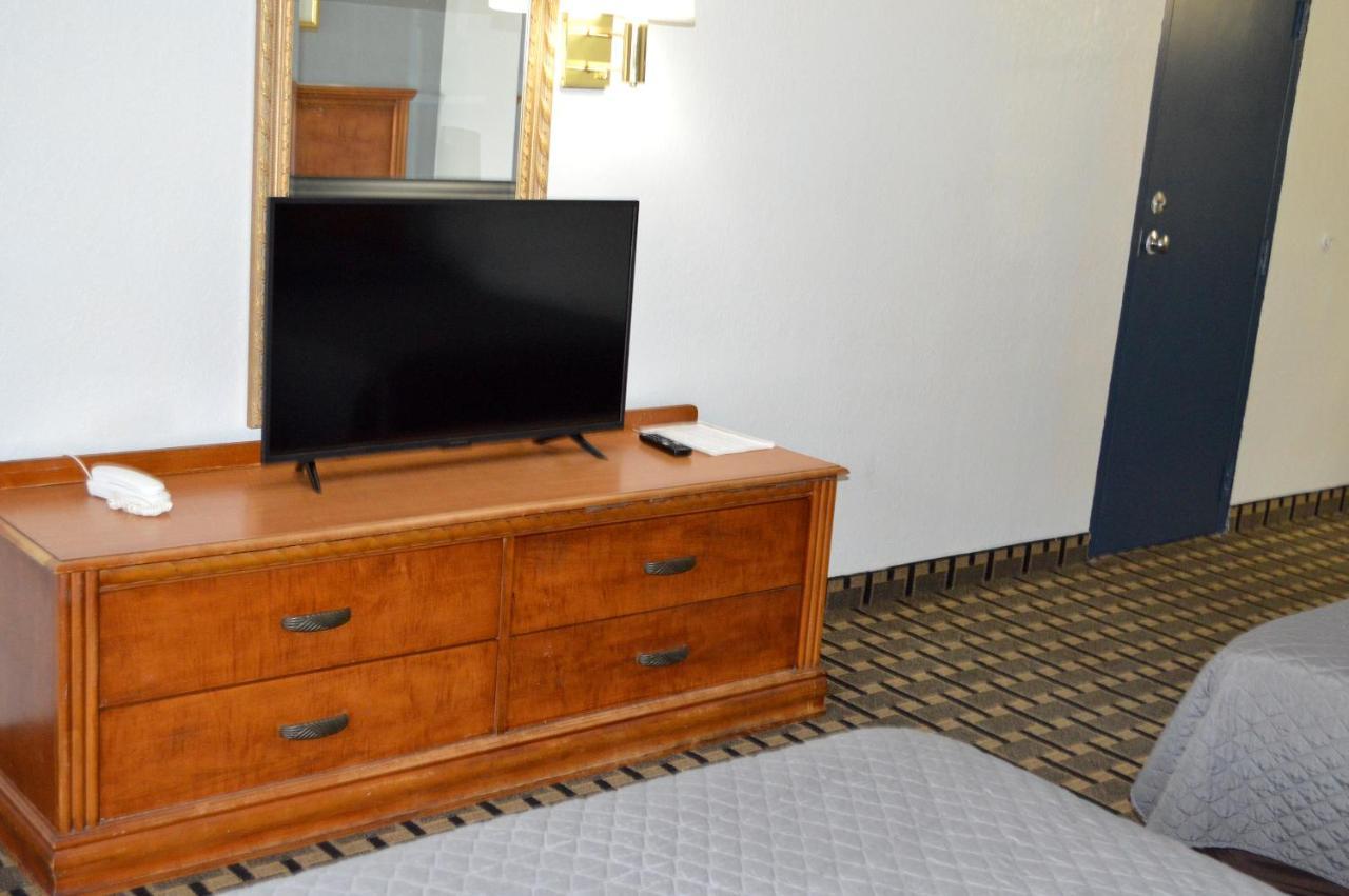 Americas Best Value Inn And Suites St. Cloud Saint Cloud Esterno foto