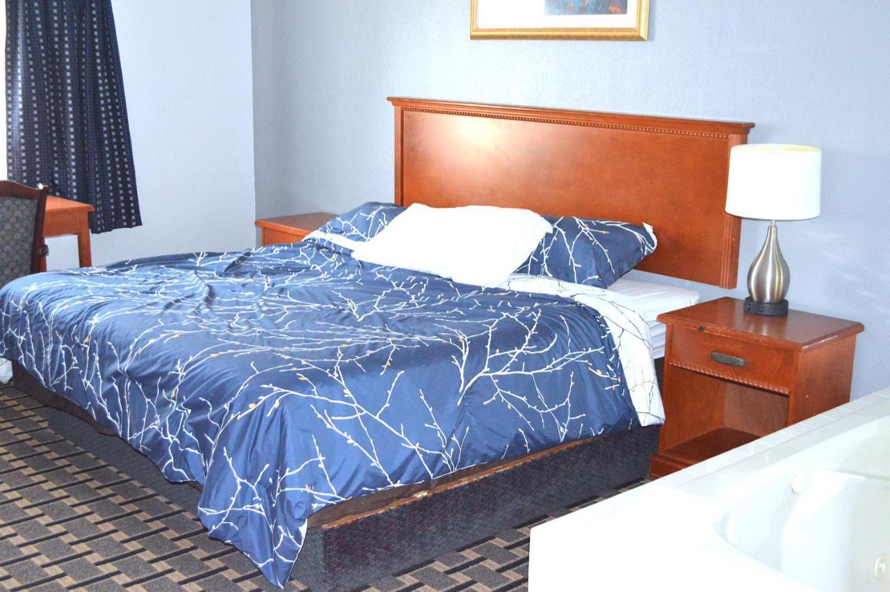 Americas Best Value Inn And Suites St. Cloud Saint Cloud Esterno foto