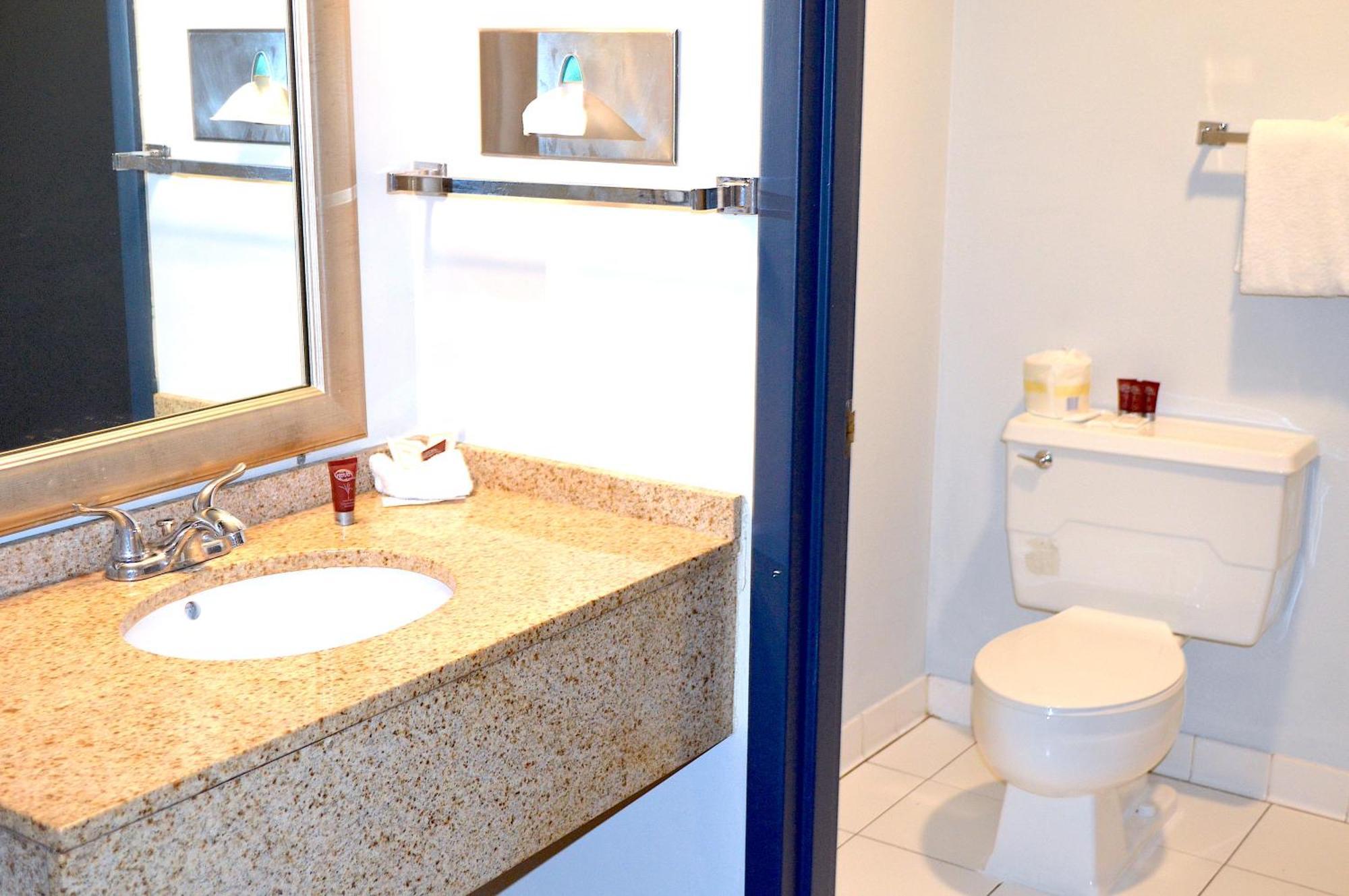 Americas Best Value Inn And Suites St. Cloud Saint Cloud Esterno foto