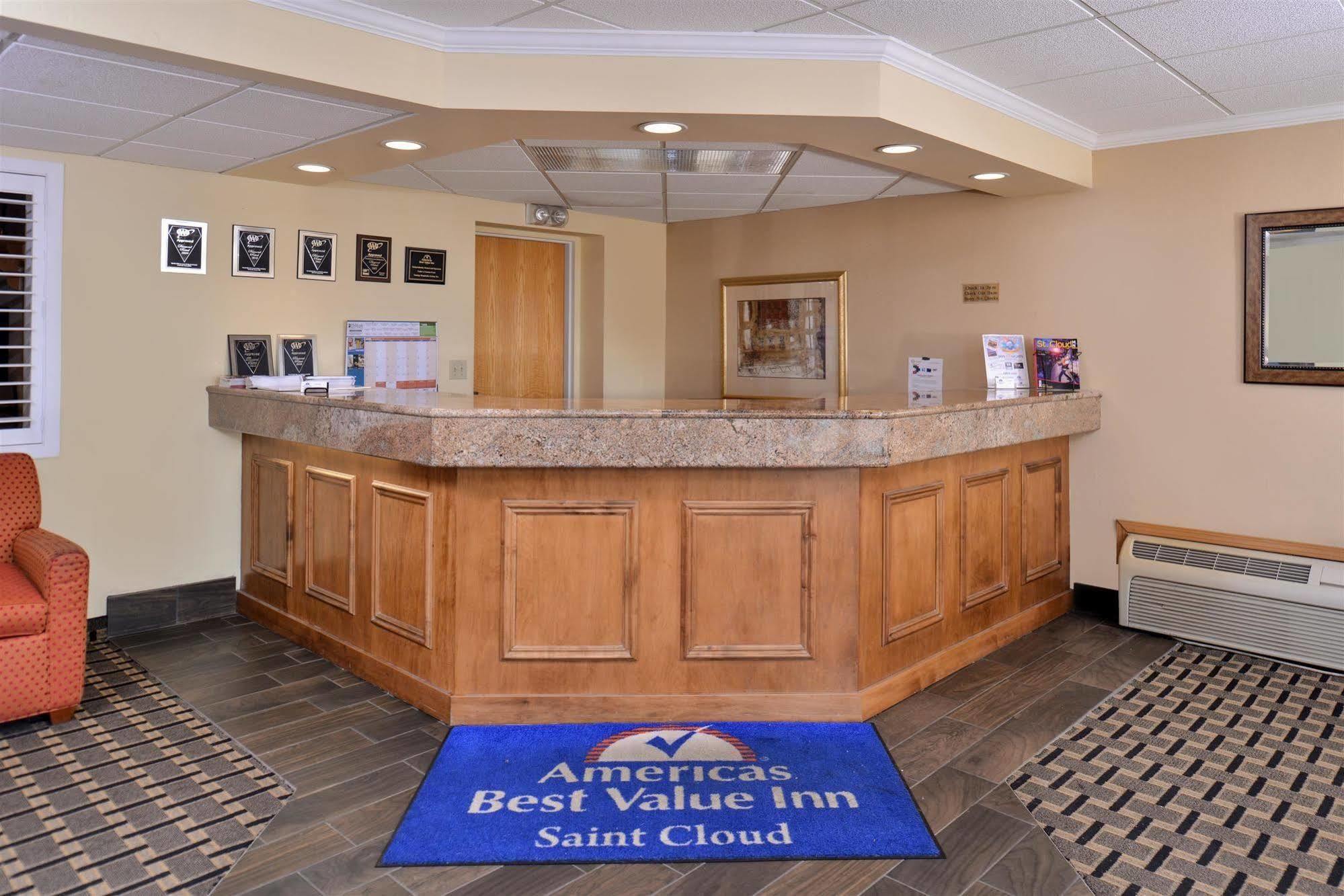 Americas Best Value Inn And Suites St. Cloud Esterno foto